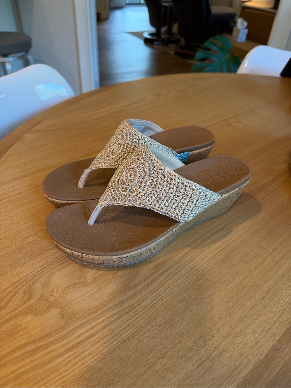 Skechers Crochet Beverlee Fancy Work wedge sandals SZ 9 NWT